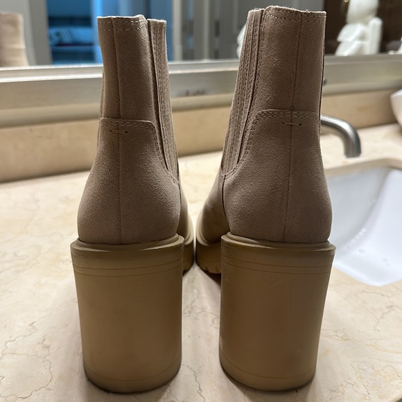 dolce vita Caster H2O Bootie - Picture 4 of 8